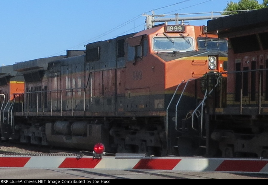 BNSF 999